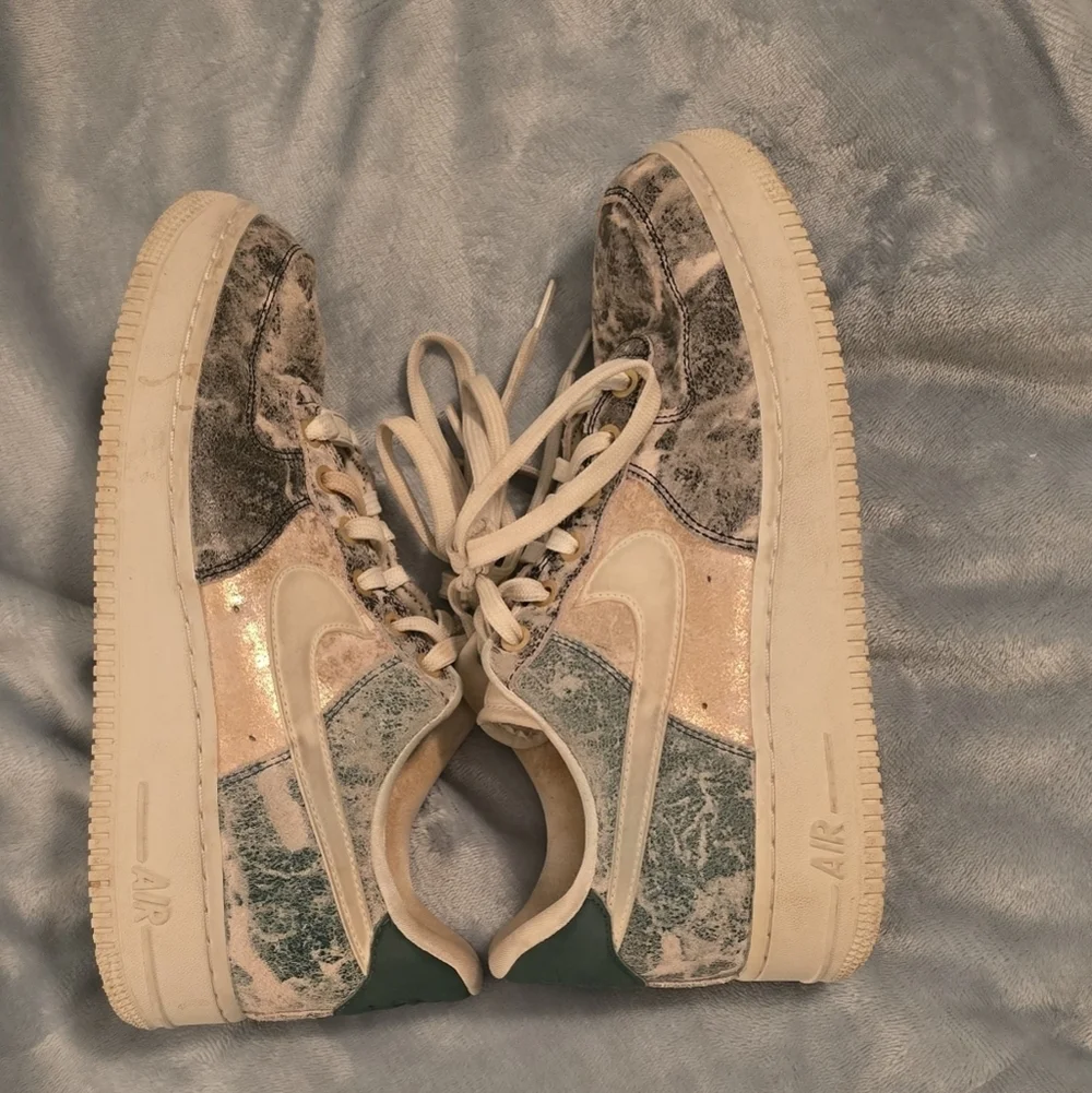 Nike Air Low Metallic Cream,Green And Pink Patterned Women's Sneakers, Size 8.5